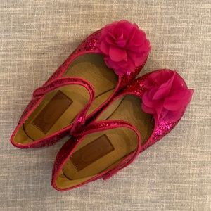 Joyfolie pink glitter dress shoes in size 12T.